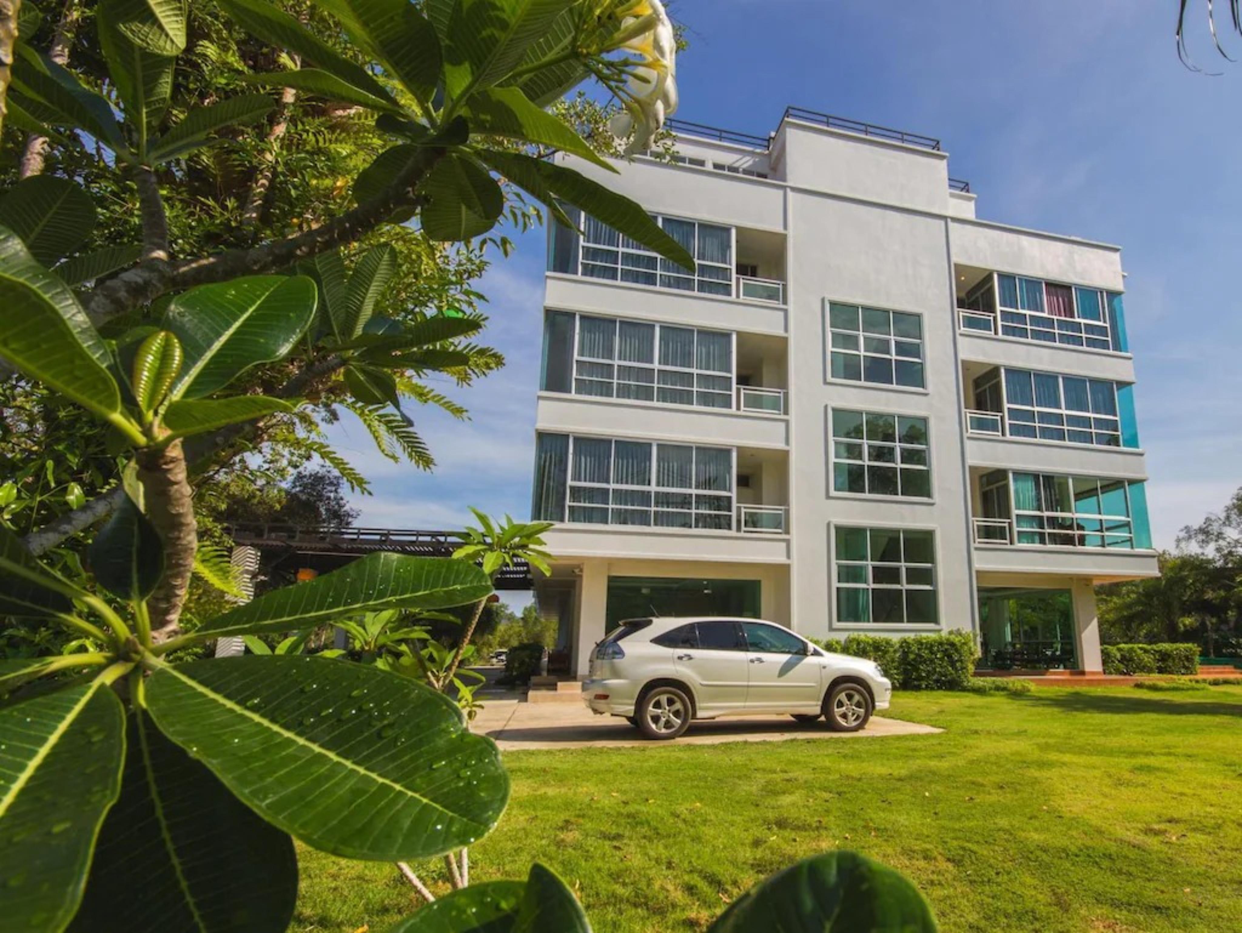 The Pano Hotel & Residence Ao Nang Exterior photo